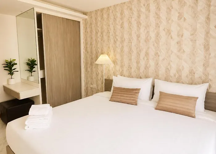 Stylish 1br 5 Min Walk To Bts Nana Pool & Gym 公寓 *
