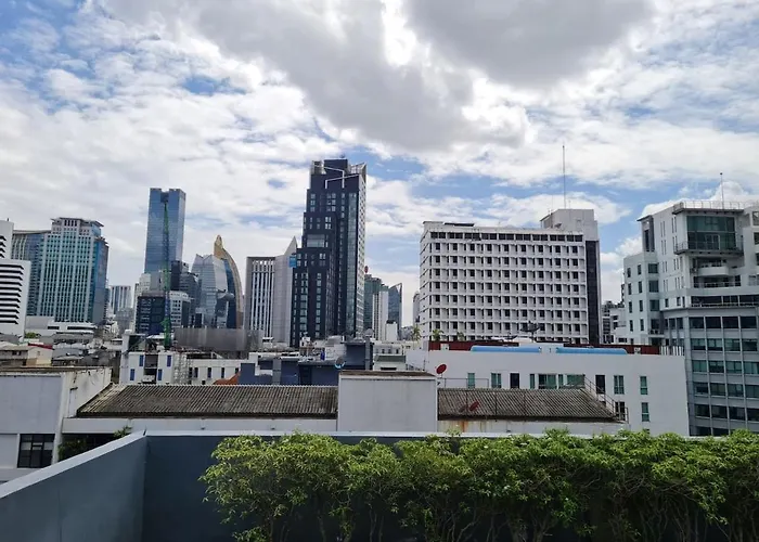 Stylish 1br 5 Min Walk To Bts Nana Pool & Gym * 曼谷