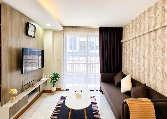 Stylish 1br 5 Min Walk To Bts Nana Pool & Gym