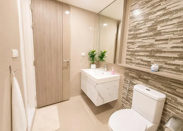 Stylish 1br 5 Min Walk To Bts Nana Pool & Gym
